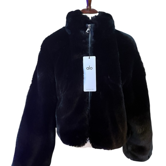 ALO Yoga Jackets & Blazers - Alo Black Teddy Jacket size Medium